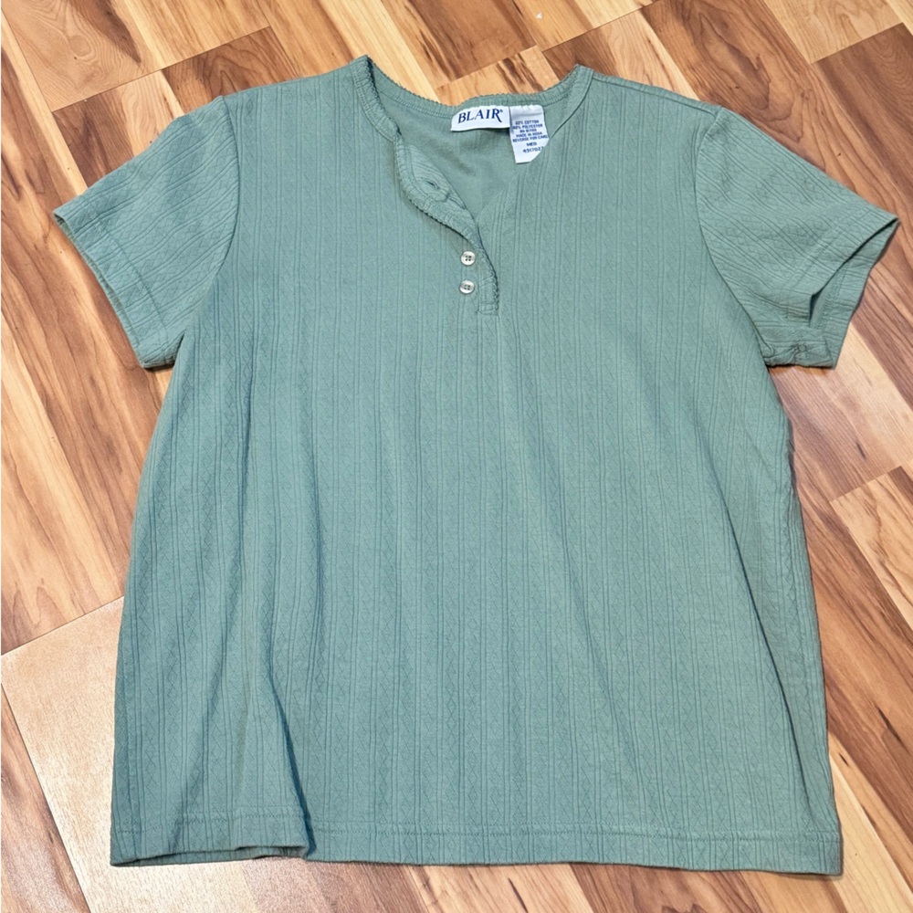 Blair | Green Short Sleeve Button V Neck Tee